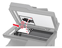 Papier sa umiestni oproti ľavému hornému rohu skenera.