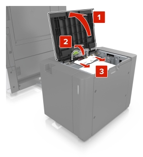 Az elakadt pap&iacute;r elt&aacute;vol&iacute;t&aacute;sra ker&uuml;lt a 3000 lapos t&aacute;lc&aacute;b&oacute;l.